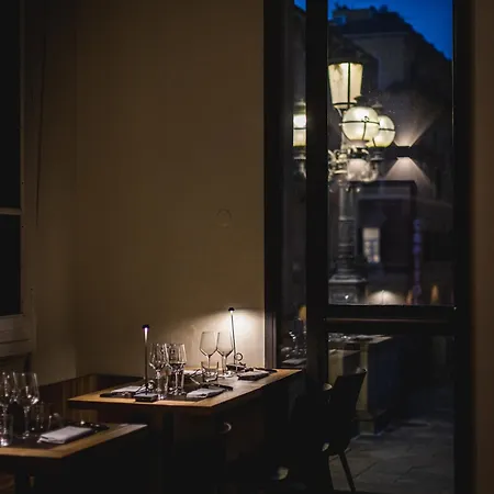 伯洛格纳珀缇西酒店 酒店 4*