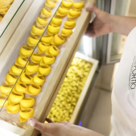 伯洛格纳珀缇西酒店 4*