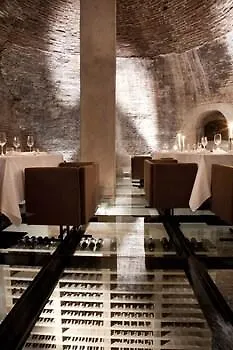 فندق إي بورتيكي